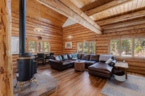 Tahoe Wanderer - 3 BR Luxury Log Cabin with Additional Loft, Private Hot Tub Tahoe Vista